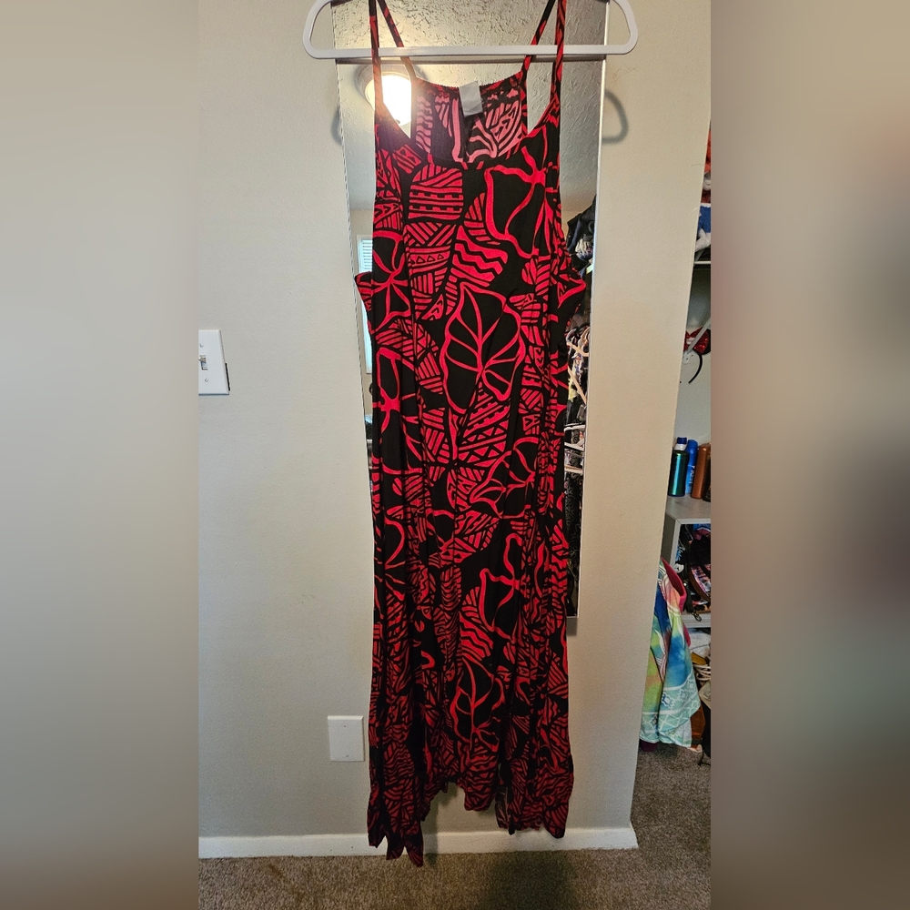 Me Too Bold Red and Black Patterned Dress
